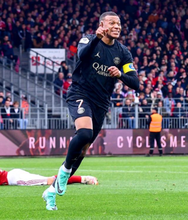 开云app-【法甲】扎伊尔世界波，姆巴佩梅开，巴黎3-2客场绝杀