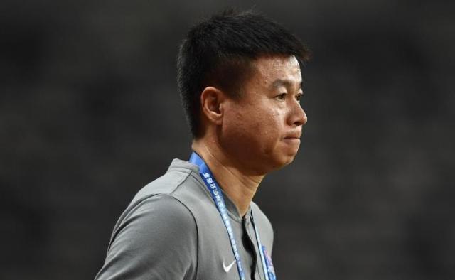 开云-于根伟：王秋明因膝伤无法坚持 本场输球责任在我