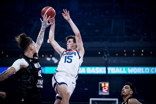 开云官网-人气超高！里夫斯又蜕变 湖人新星成科尔百搭利器