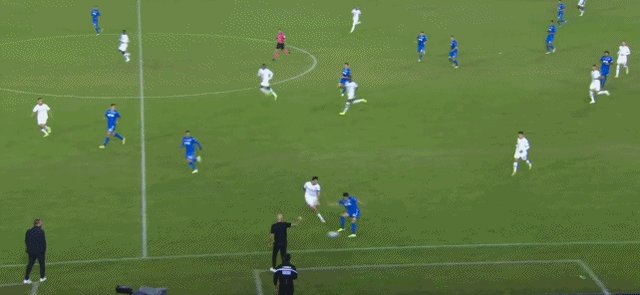 1664671232423059343.gif 雷比奇进球.gif