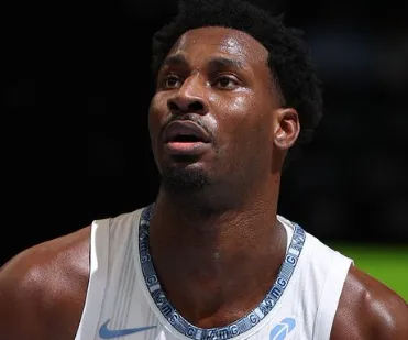 开云-美记：勇士曾与灰熊谈判小贾伦，但随后将重心转向字母哥