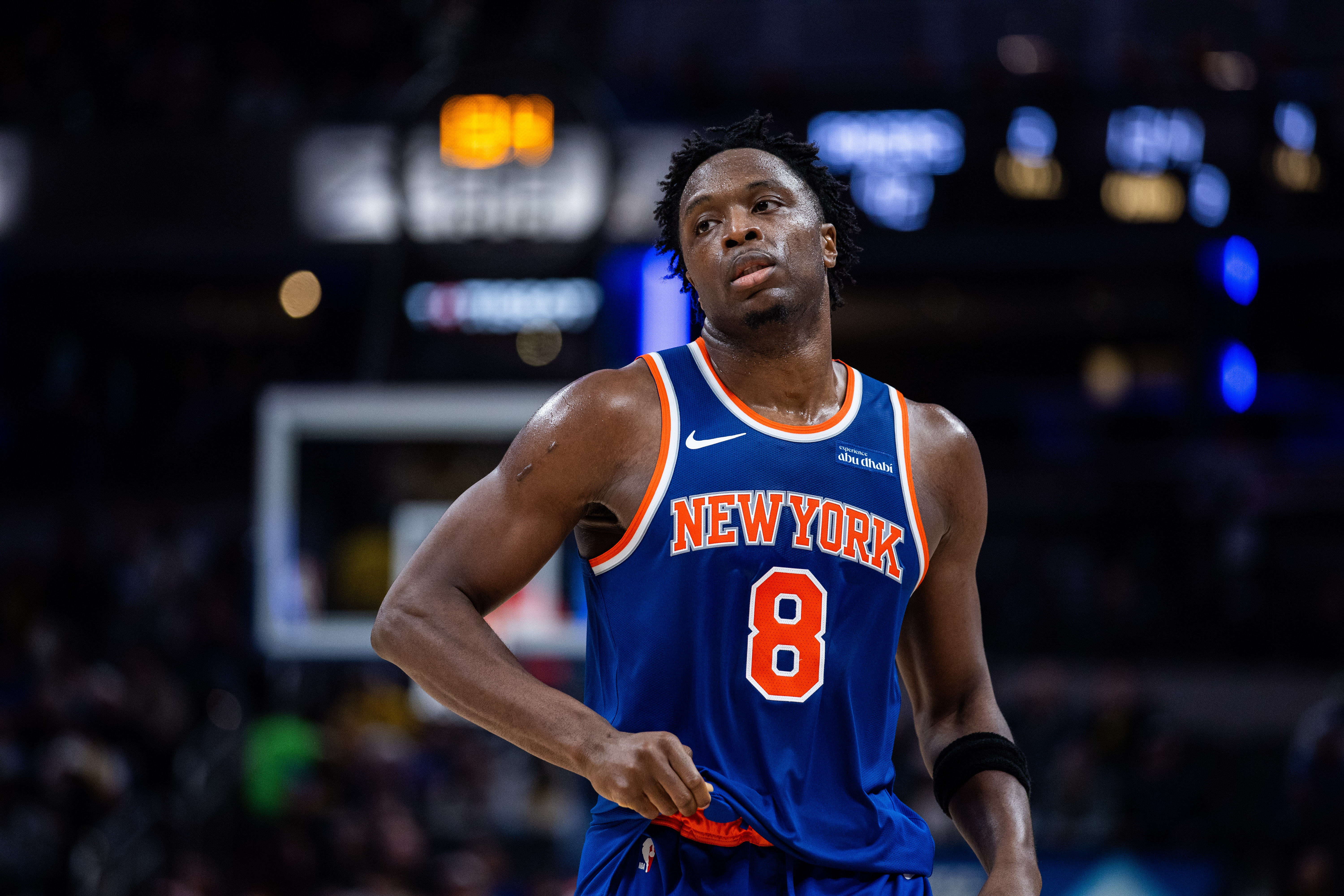 开云-阿努诺比谈防守恩比德：要想尽办法去断他的球&amp;跟他硬碰硬